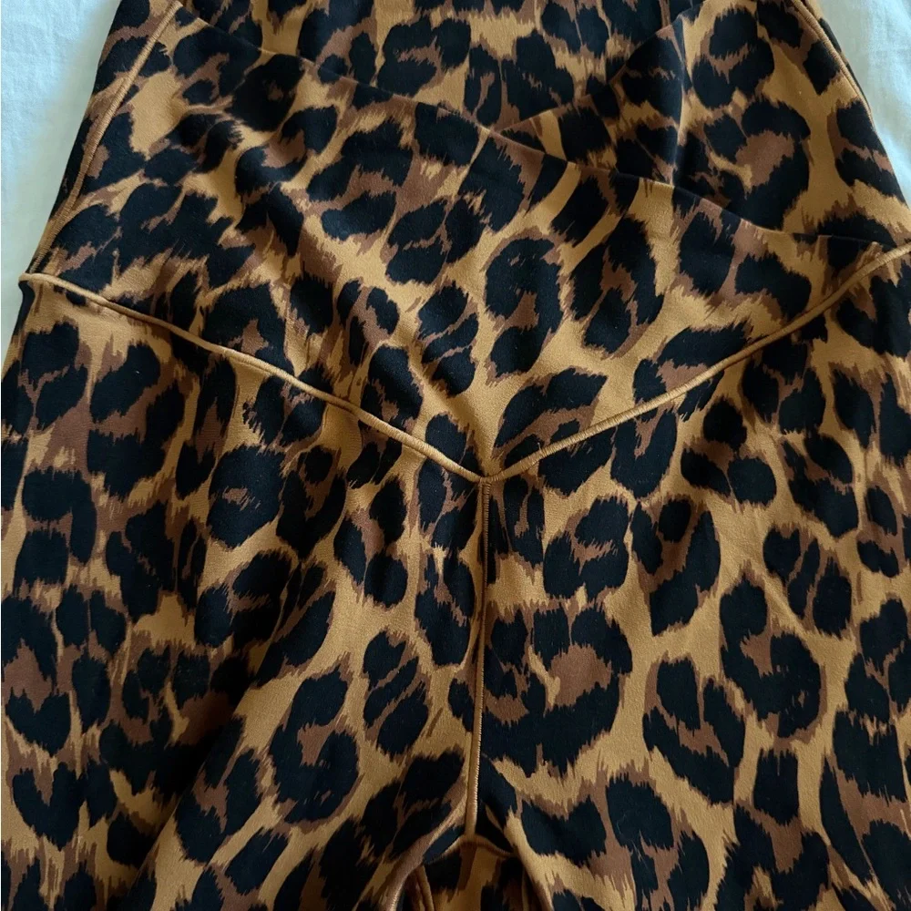aerie OFFLINE Leopard-Print 7/8 Leggings in Brown & Black - Picture 3 of 5